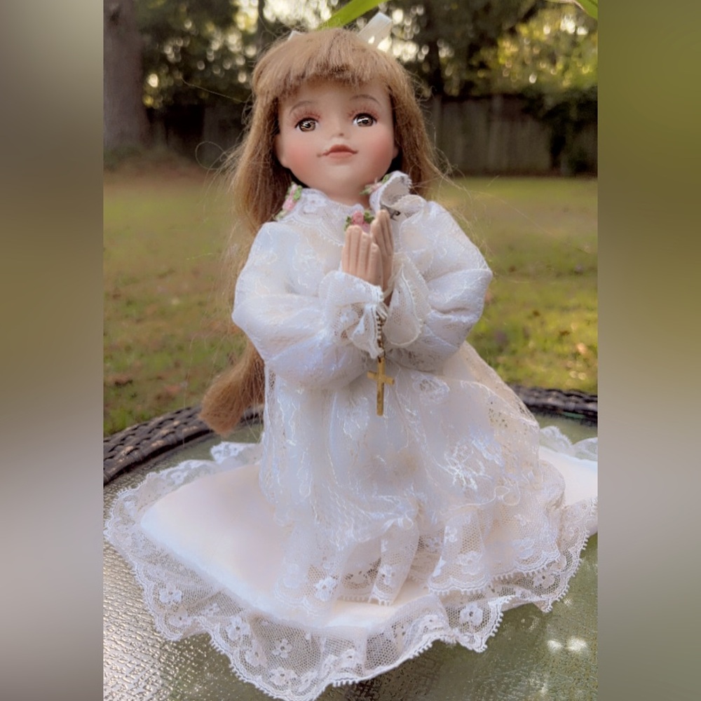 Vintage Porcelain Praying Doll with Certificate